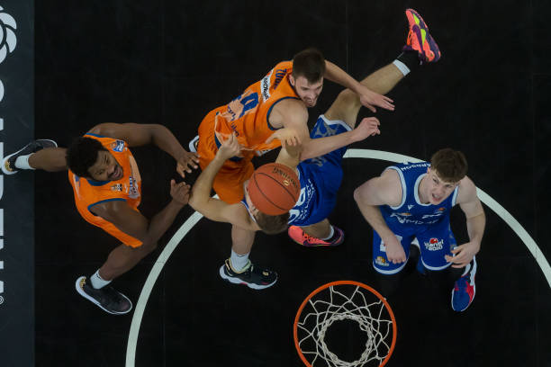 尝试反扑 尝试反扑