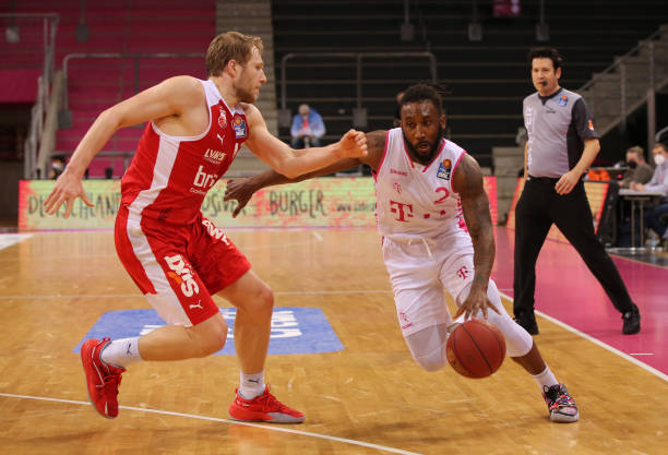 察到队友的 察到队友的